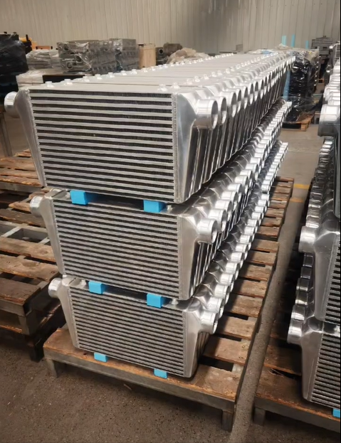 plate fin radiator နှင့် tube belt ရေတိုင်ကီကြား ကွာခြားချက်