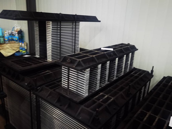 အလုပ်လုပ်ခြင်းနိယာမနှင့် plate-fin heat exchanger ကိုအသုံးပြုခြင်း။